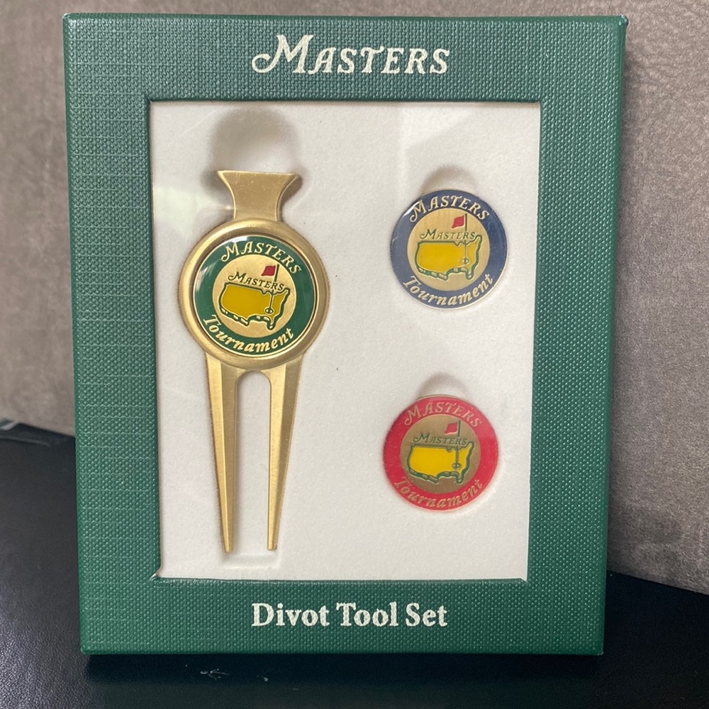 Masters Divot Set